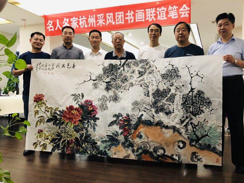 美女被吸乳羞羞白丝69xx