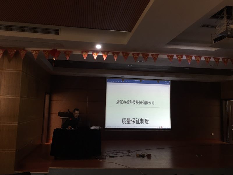 美女被吸乳羞羞白丝69xx