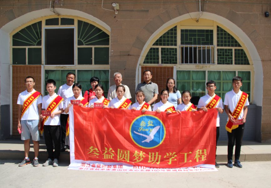 美女被吸乳羞羞白丝69xx