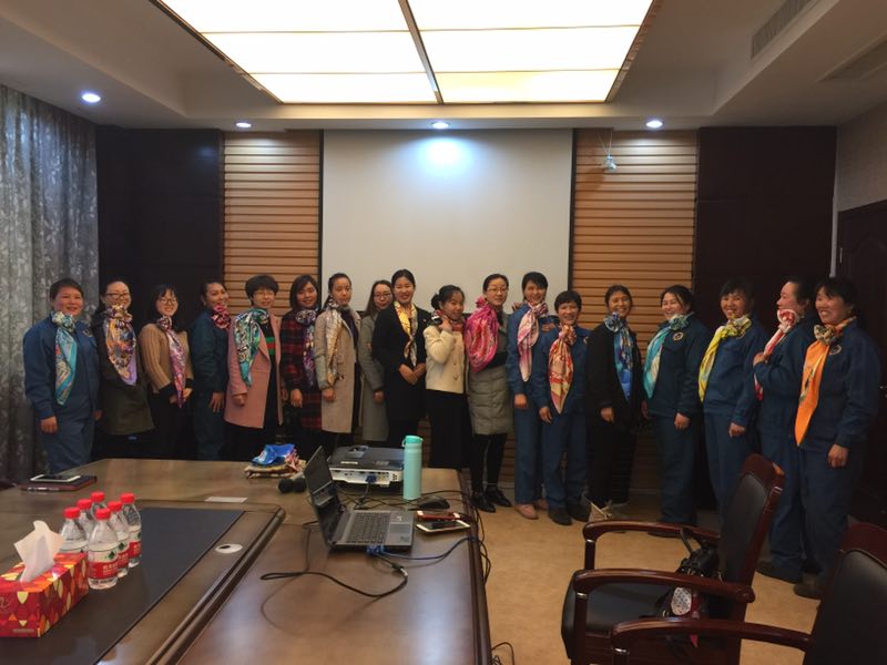 美女被吸乳羞羞白丝69xx