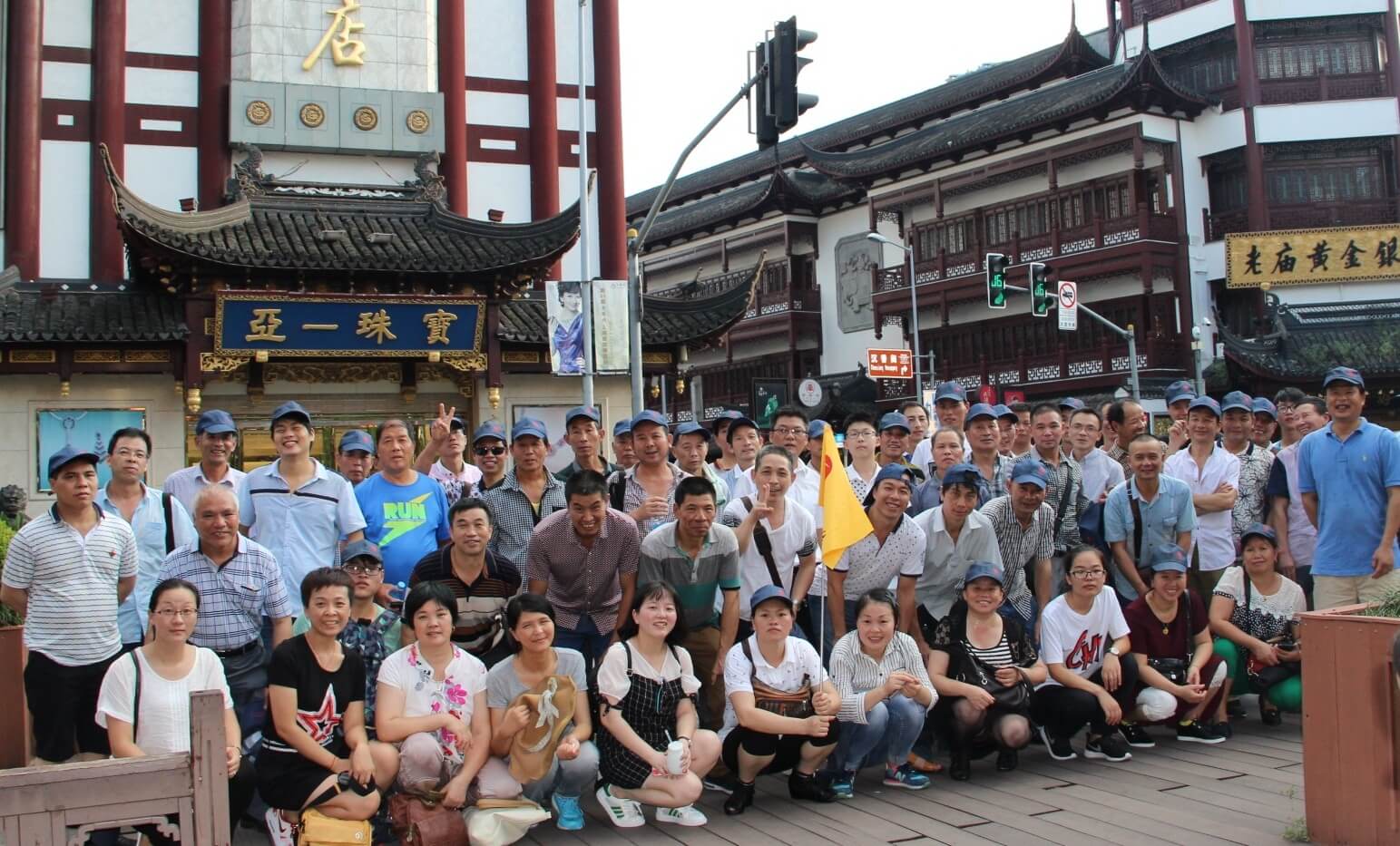 美女被吸乳羞羞白丝69xx