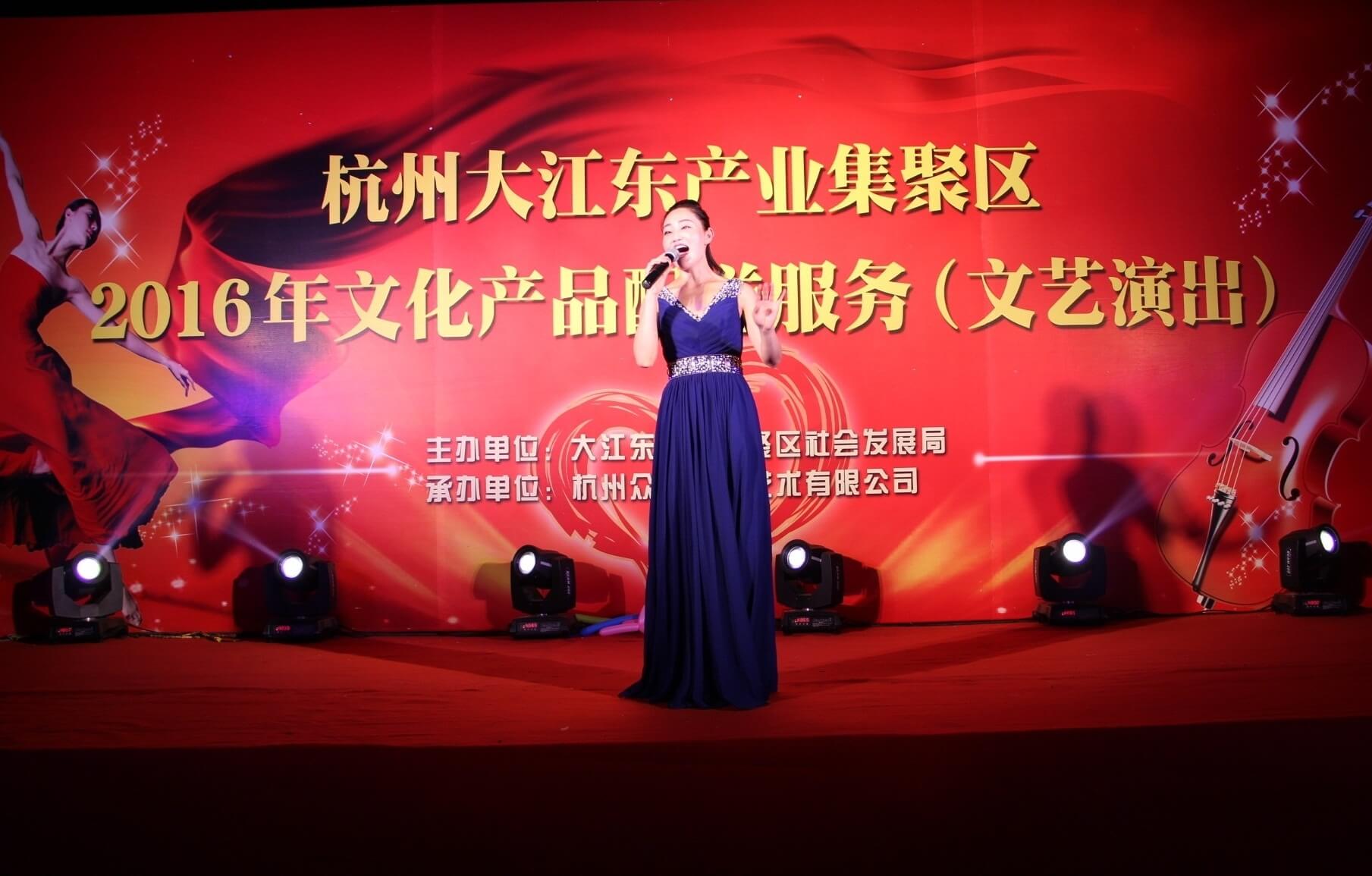 美女被吸乳羞羞白丝69xx