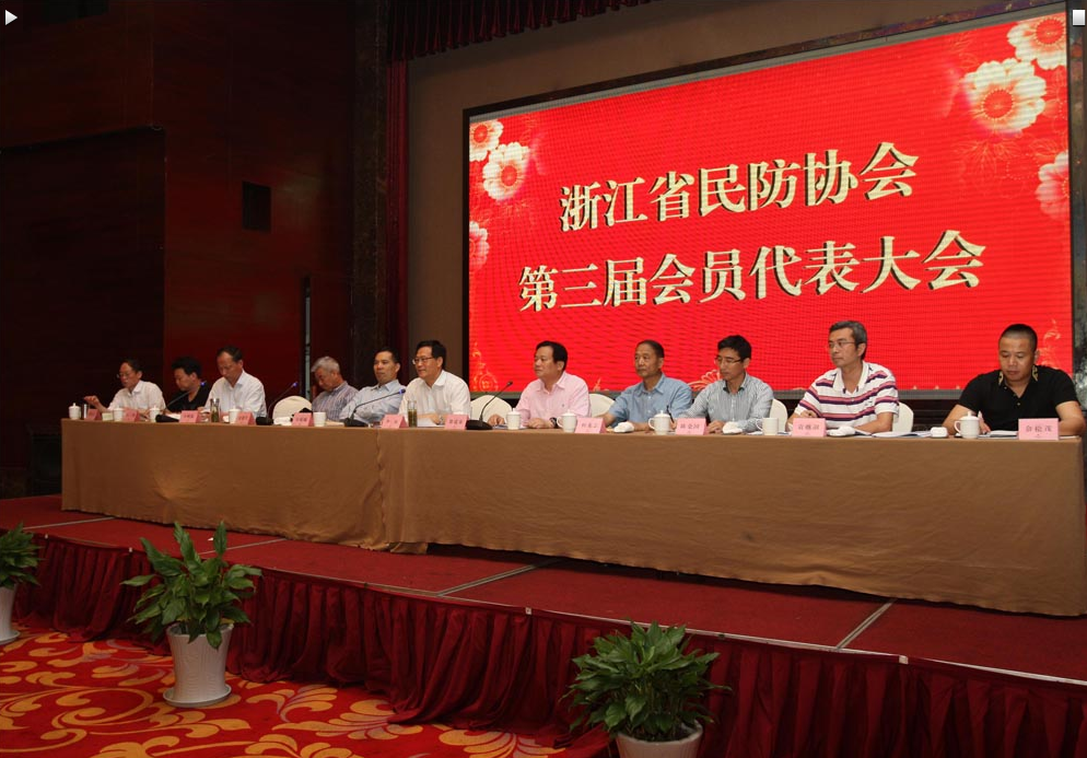 美女被吸乳羞羞白丝69xx