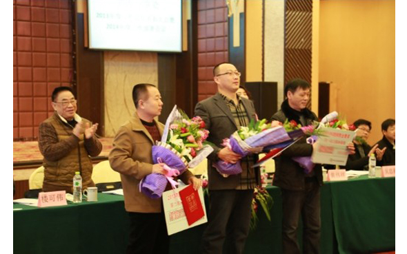 美女被吸乳羞羞白丝69xx