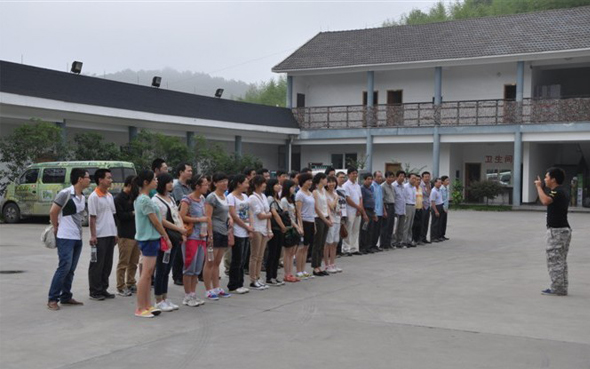 美女被吸乳羞羞白丝69xx