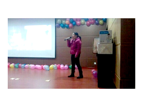 美女被吸乳羞羞白丝69xx