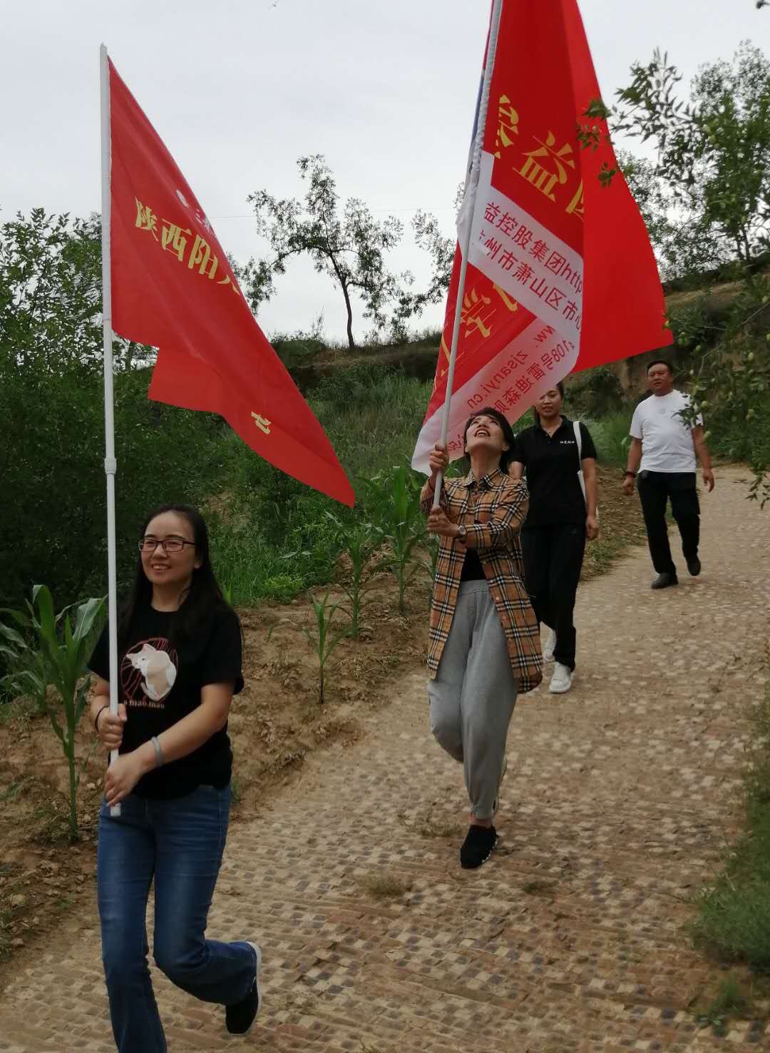 美女被吸乳羞羞白丝69xx