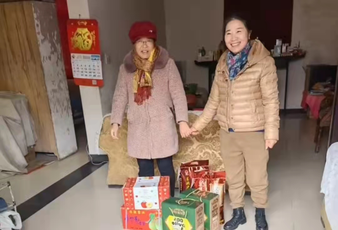 美女被吸乳羞羞白丝69xx