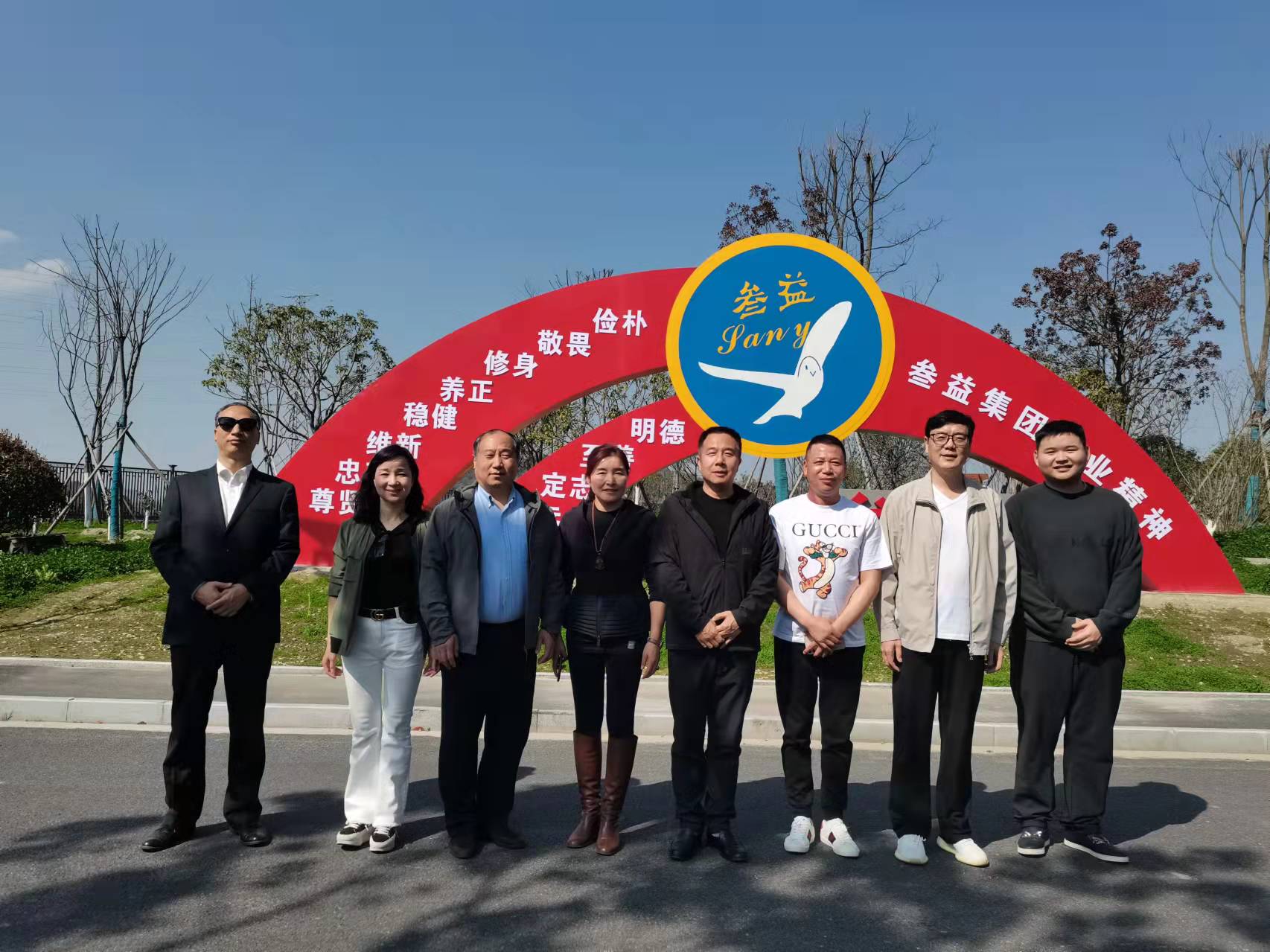 美女被吸乳羞羞白丝69xx