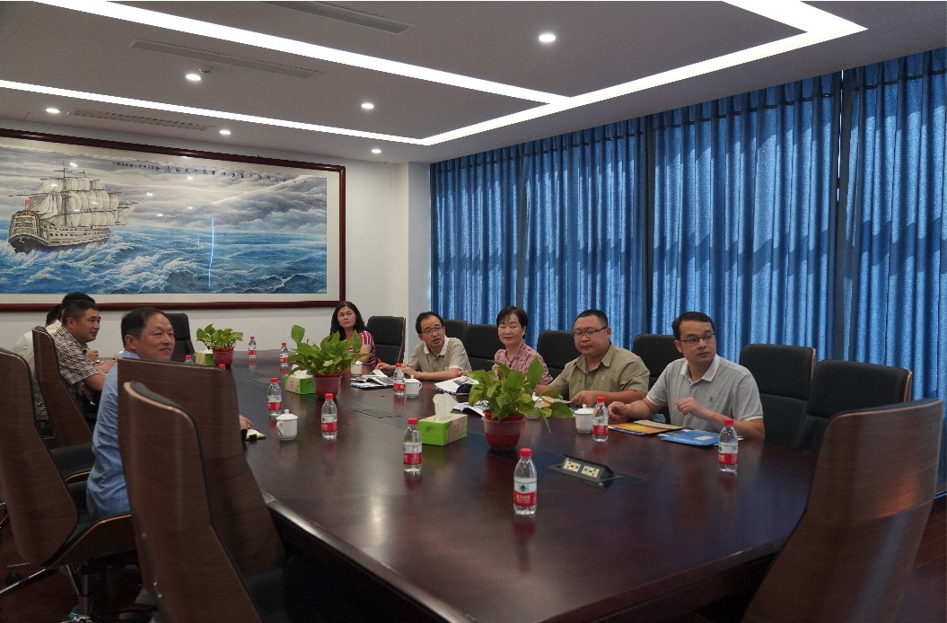 美女被吸乳羞羞白丝69xx