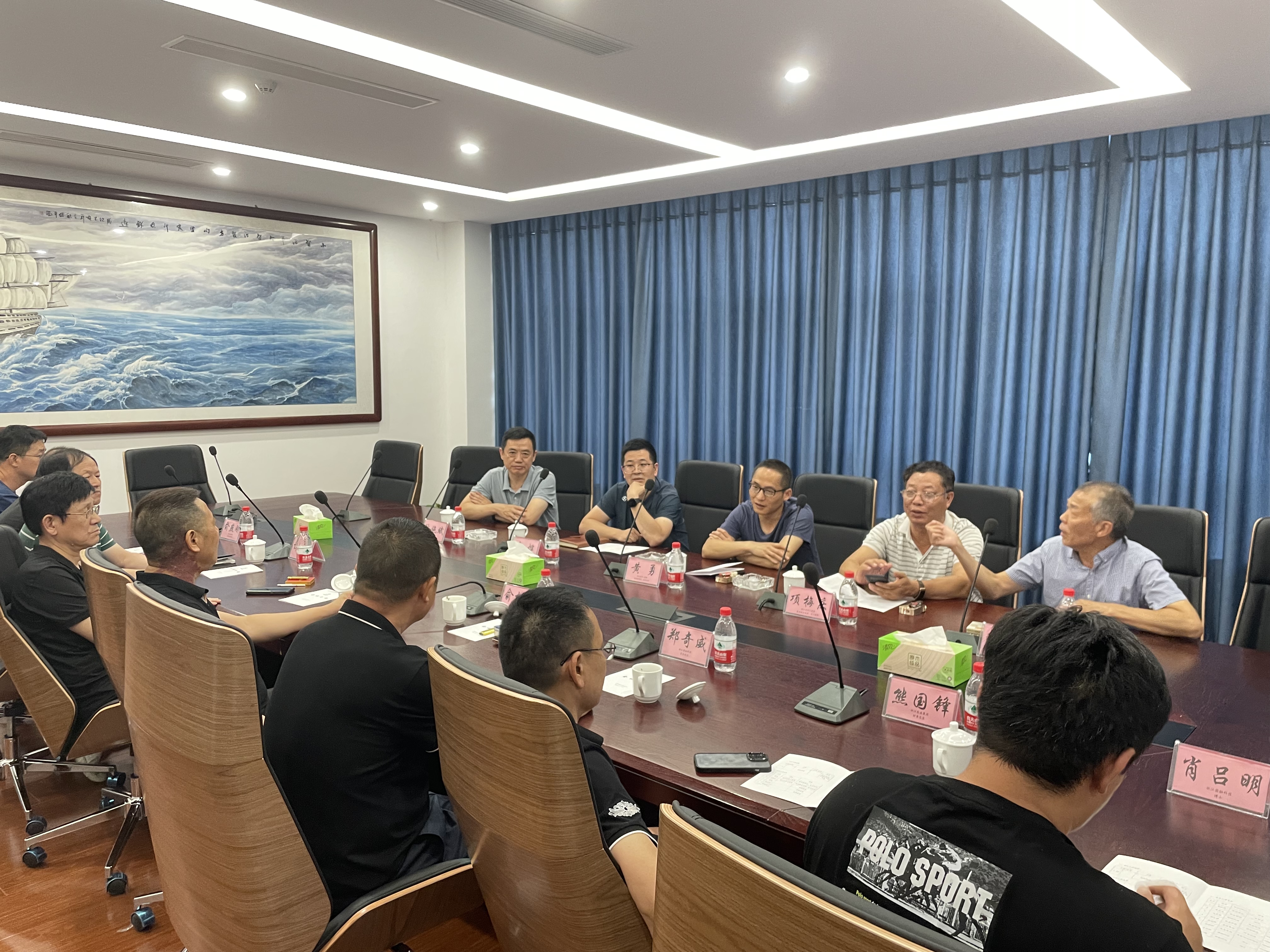 美女被吸乳羞羞白丝69xx