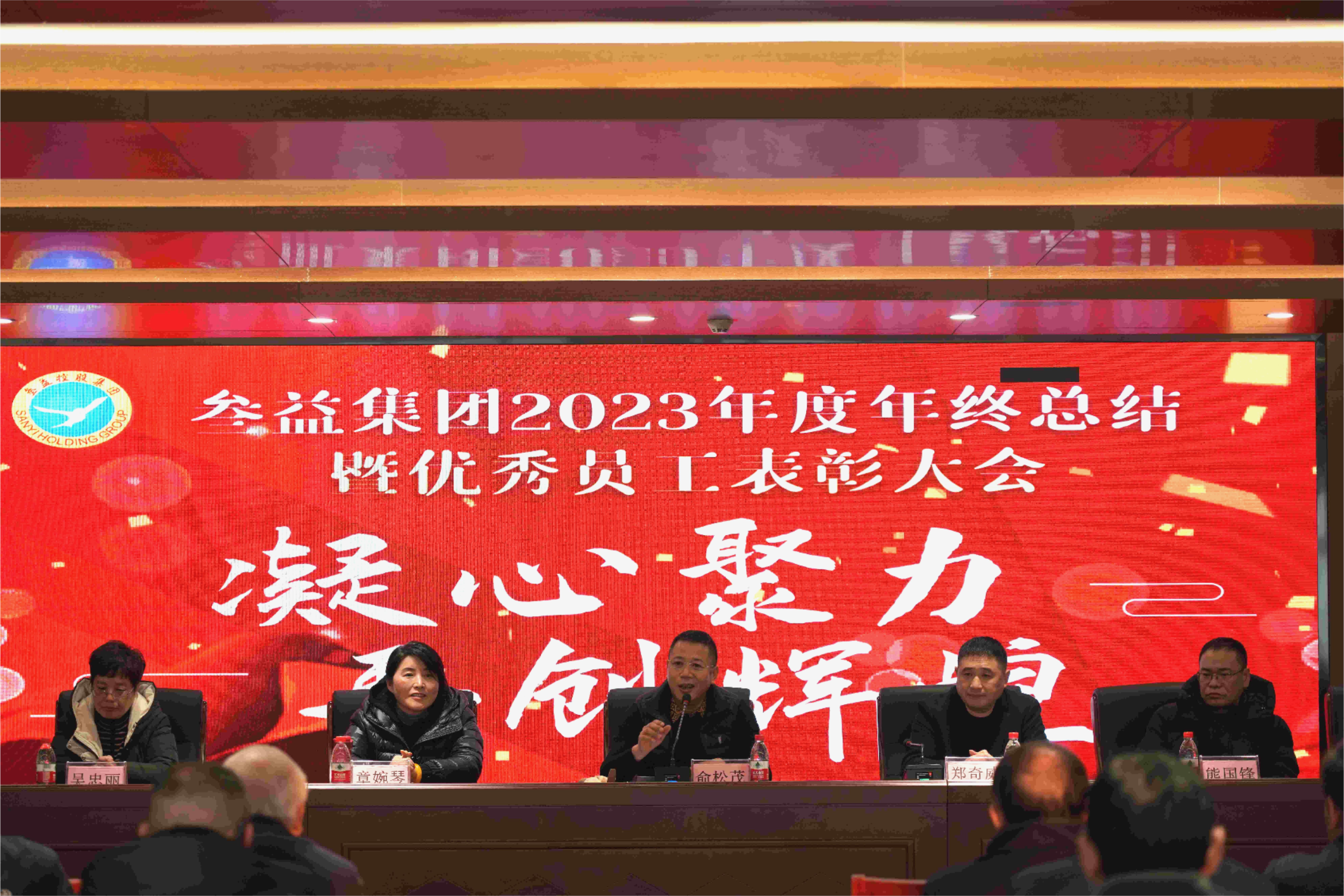 美女被吸乳羞羞白丝69xx