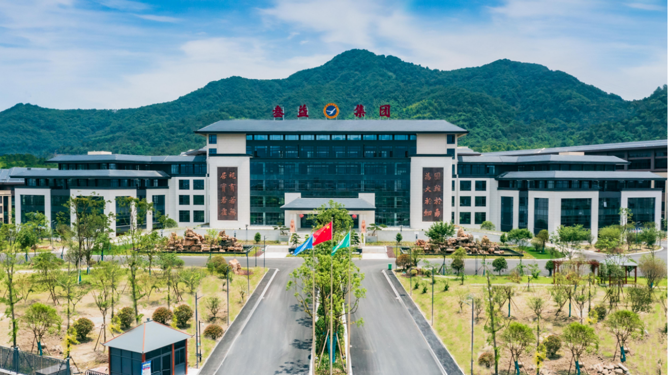 美女被吸乳羞羞白丝69xx