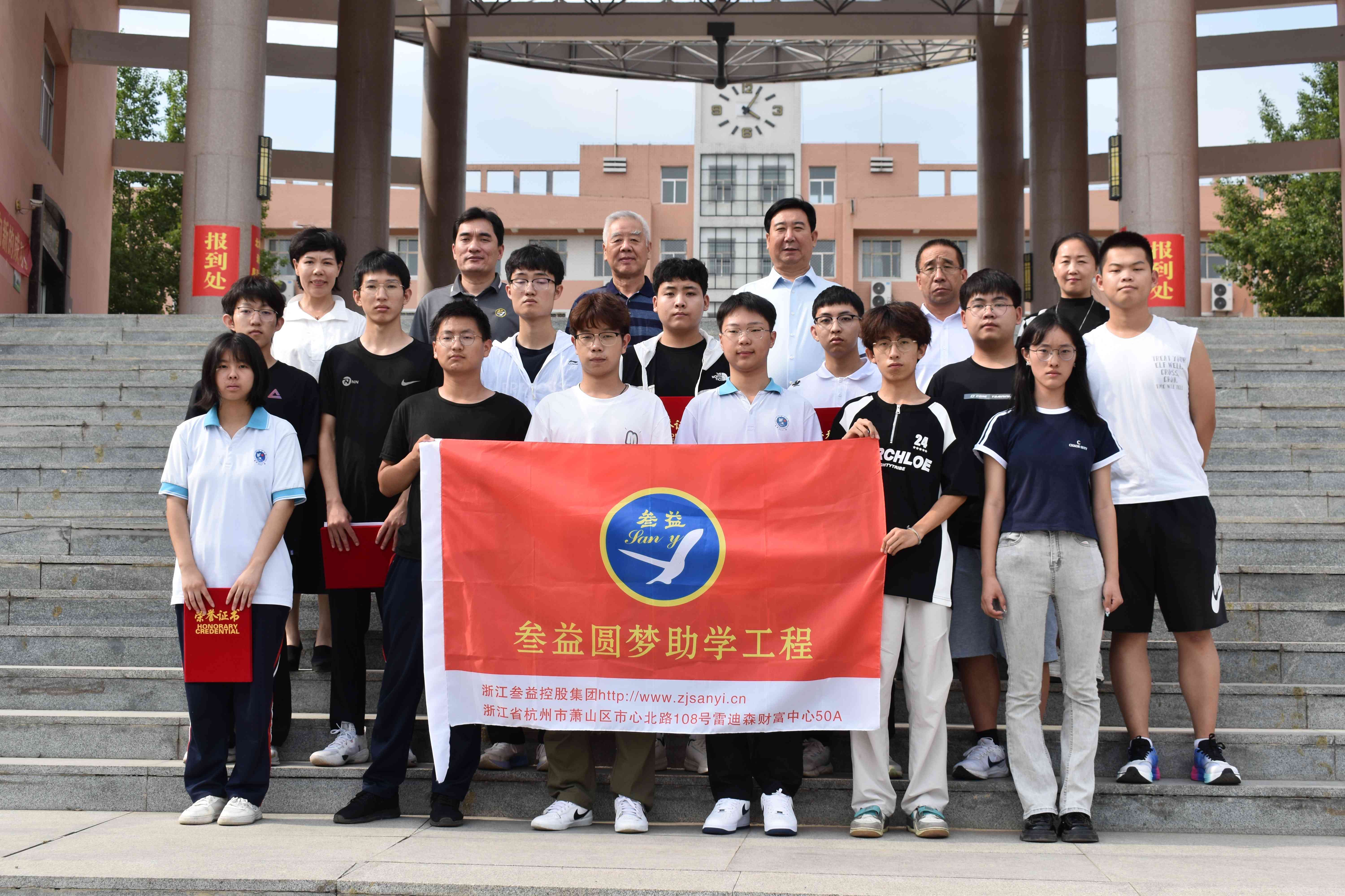 美女被吸乳羞羞白丝69xx