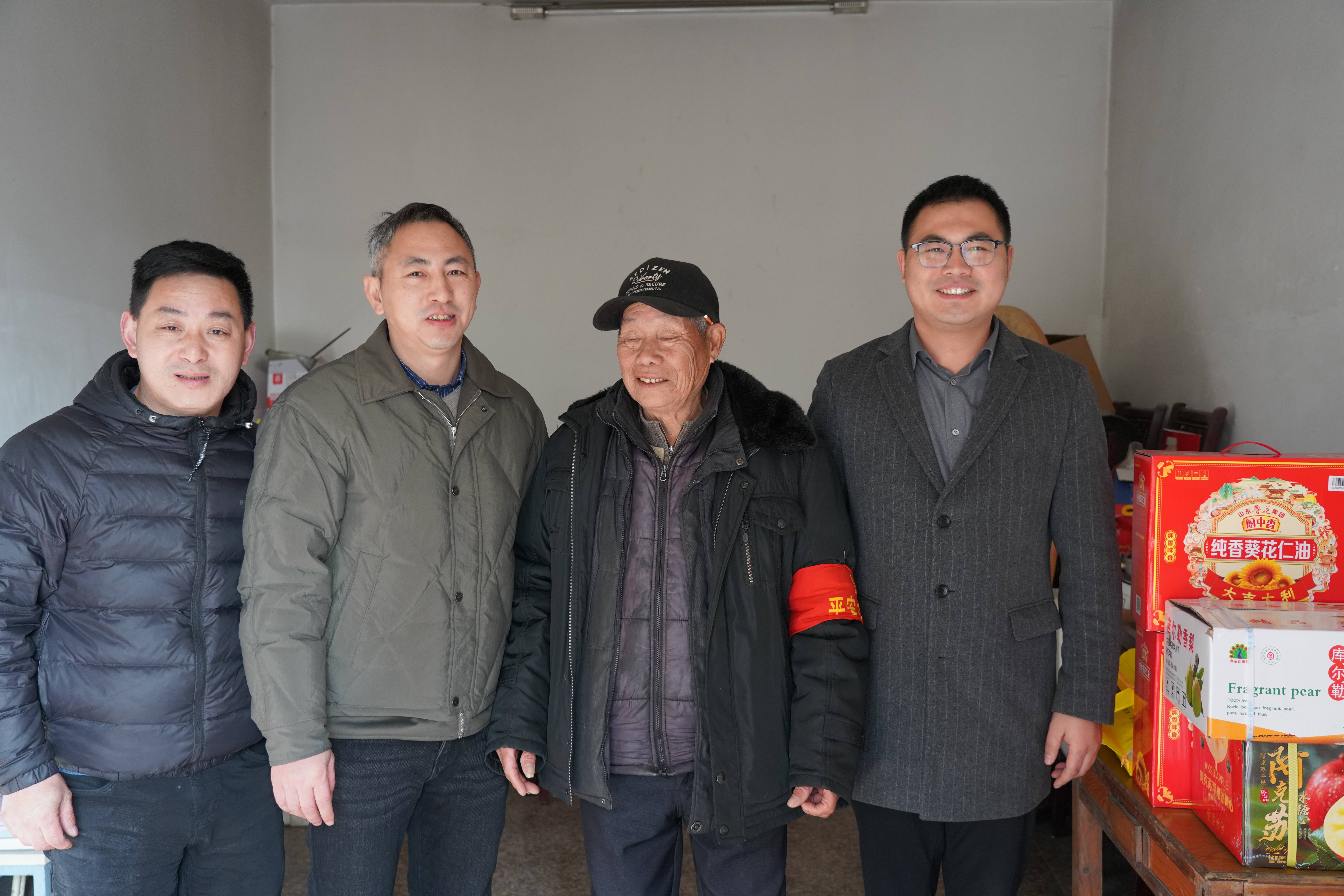 美女被吸乳羞羞白丝69xx